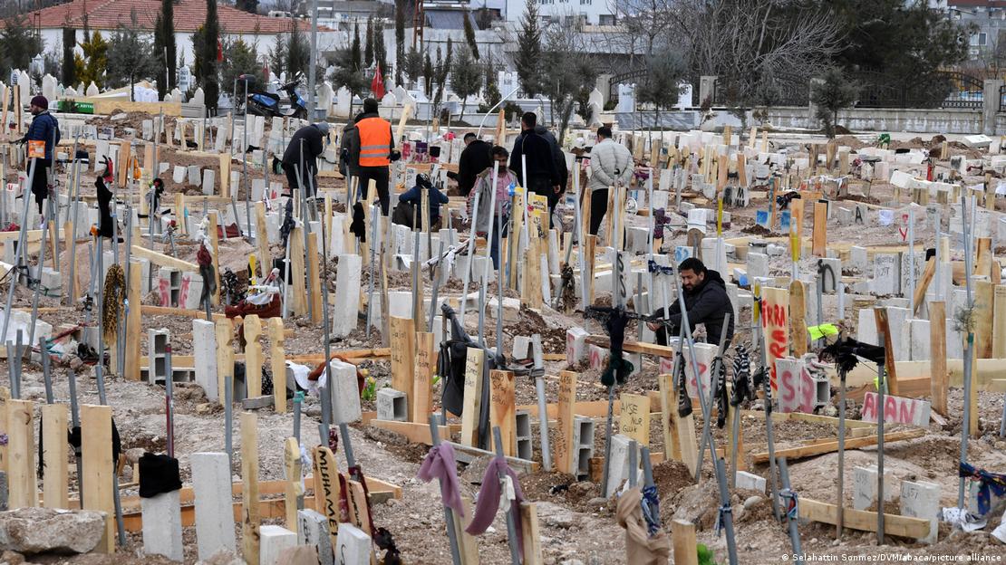 Adıyaman'da, 6 Şubat Depremleri'nde hayatını yitirenler için oluşturulan mezarlık - (21.02.2023)
