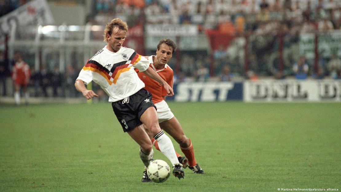 Batı Almanya, Brehme'nin de oynadığı 1990 Dünya Kupası çeyrek final maçında Hollanda'yı elemişti.