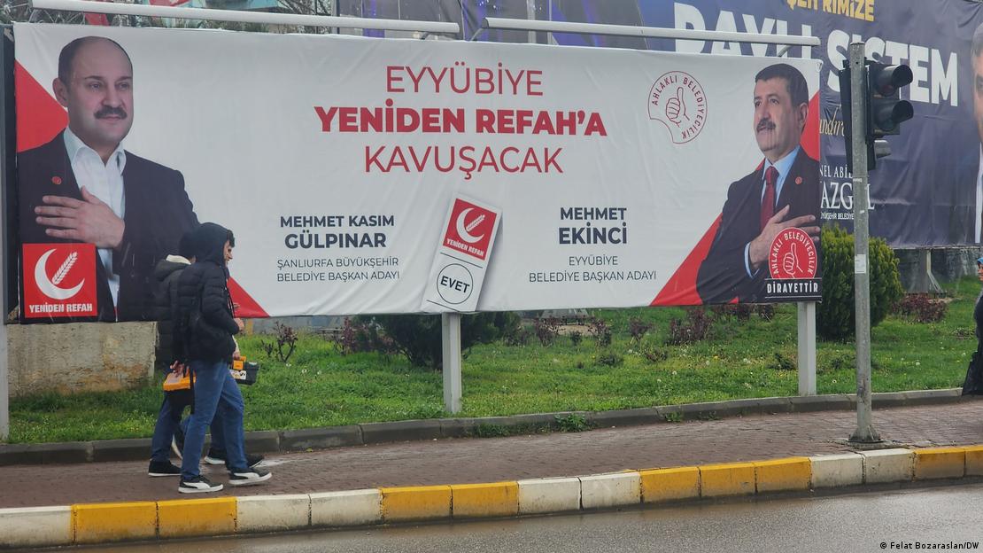Şanlıurfa'da Kasım Gülpınar'ın seçim afişi  